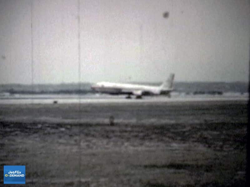 American Airlines Boeing 707 front nose gear stuck landing accident Carswell AFB